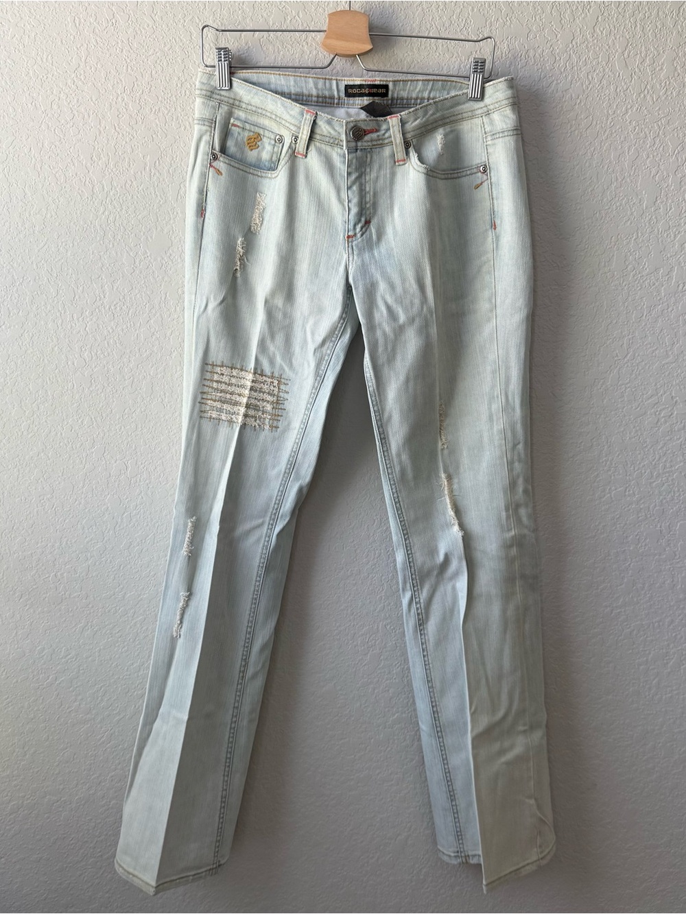 Vintage Y2K Rocawear Light Wash Distressed Women’s Jeans
